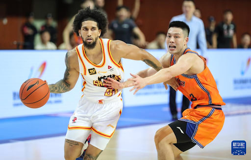 CBA半决赛G3：深圳马可波罗绝杀上海久事 创收视新高